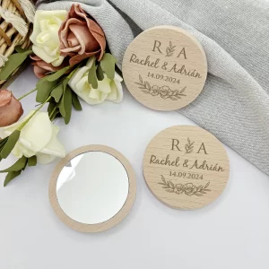 Personalized Wooden Makeup Mirrors Wedding Souvenirs for Guests Wedding Party Favors Customized Pocket Mirror with Gift Bag