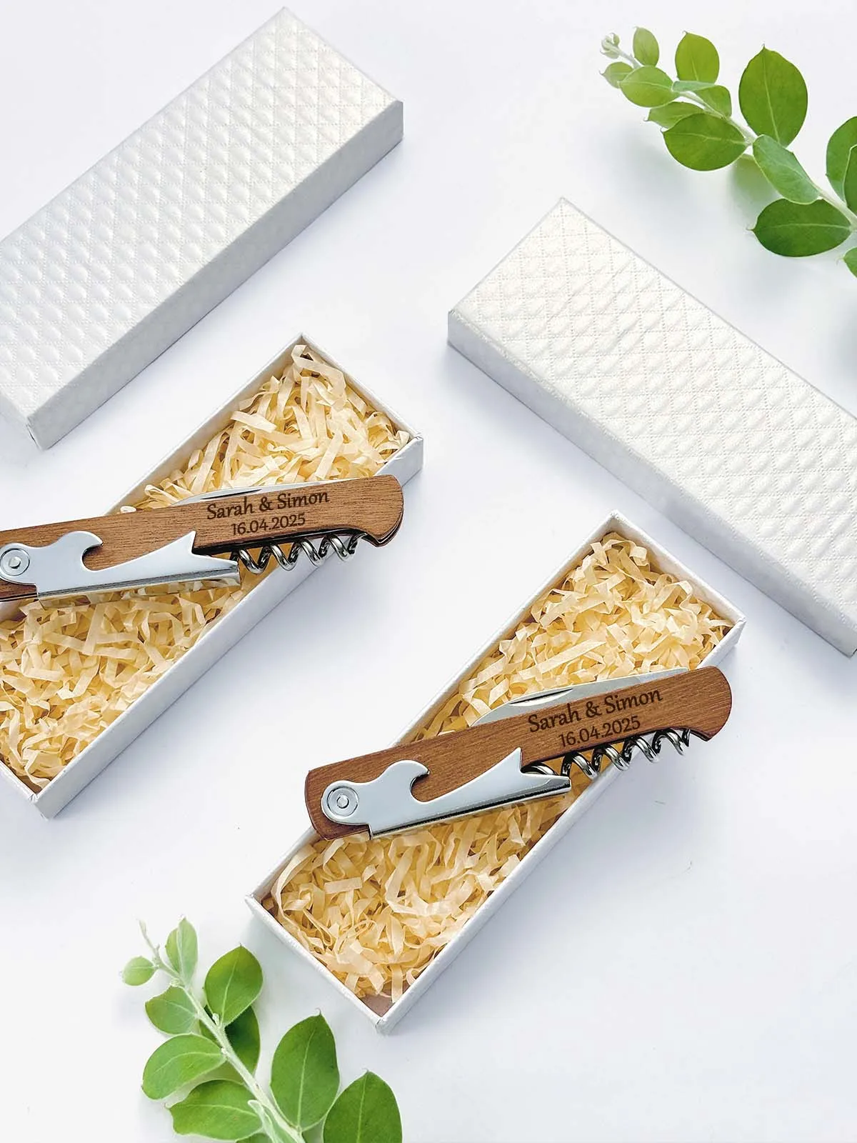 Wedding Souvenirs Personalized Wine Opener with Box Custom Engraved Wooden Corkscrew Party Favors Gifts for Guests